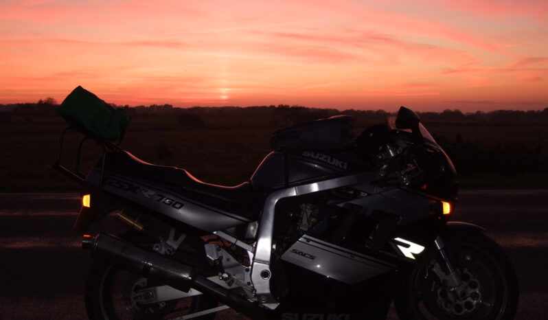 Suzuki GSX-R 750L full