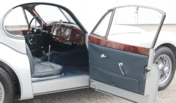 Jaguar XK 120 FHC full