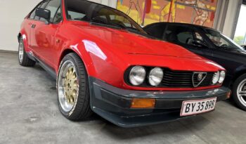 Alfa Romeo GTV 2,0 full