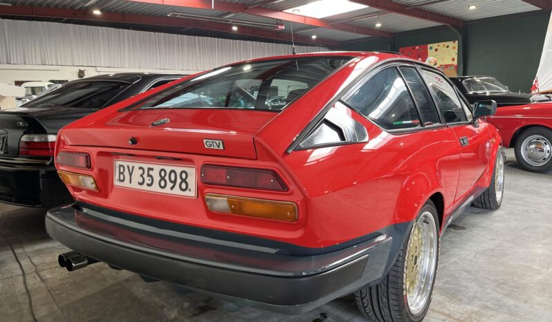 Alfa Romeo GTV 2,0 full