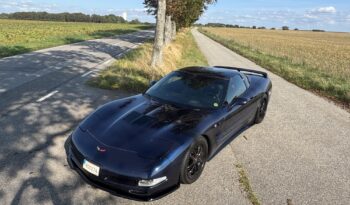 Chevrolet Corvette Targa full