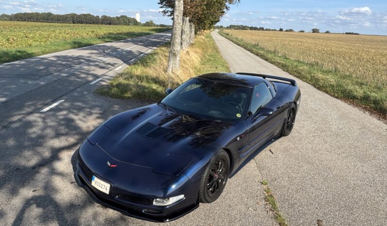 Chevrolet Corvette Targa full