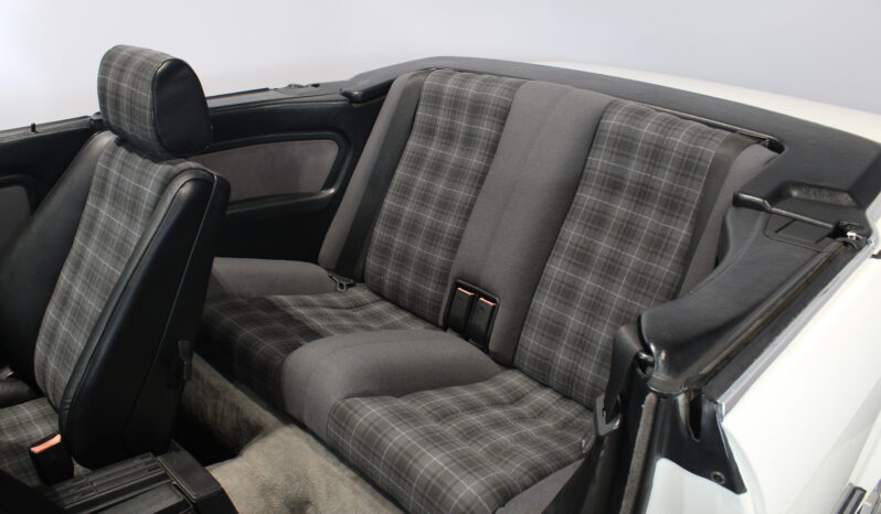 BMW 3-serie E30 320i 2,0 Cabriolet 2d full