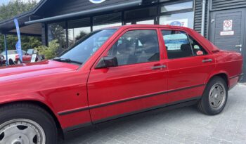 Mercedes-Benz 190 (type 201) 190 E full