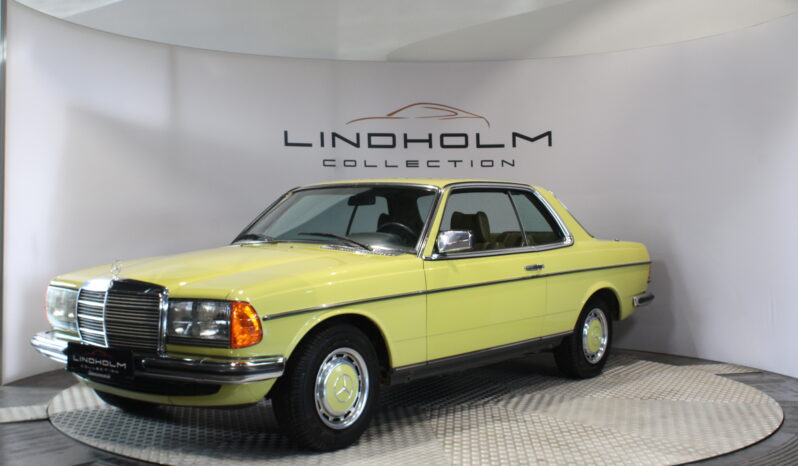 Mercedes-Benz 200-300 (W123) 230 C coupe full