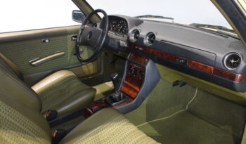 Mercedes-Benz 200-300 (W123) 230 C coupe full