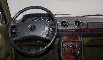 Mercedes-Benz 200-300 (W123) 230 C coupe full