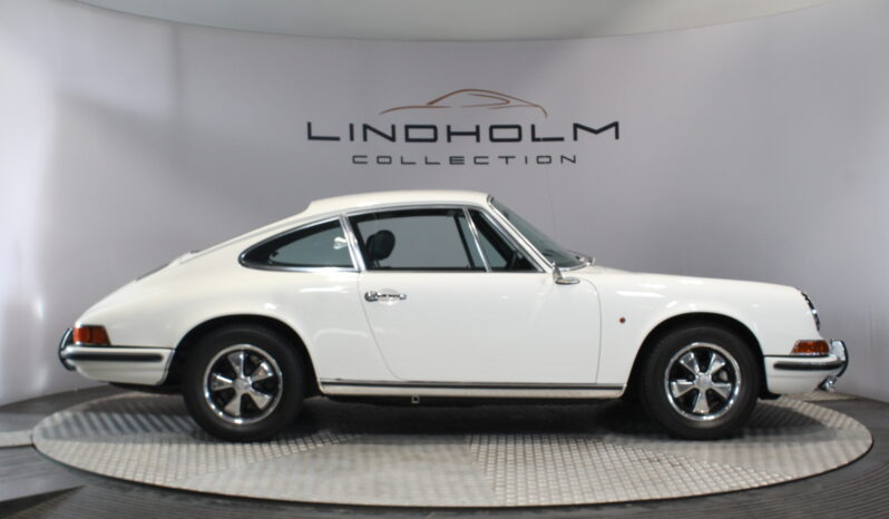 Porsche 911 2 + 2 coupe full