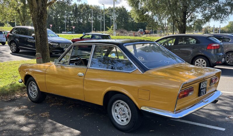 Fiat 124 Sport Coupe full