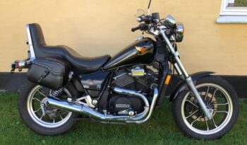 Honda VT 500 Shadow full