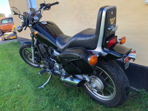 Honda VT 500 Shadow full