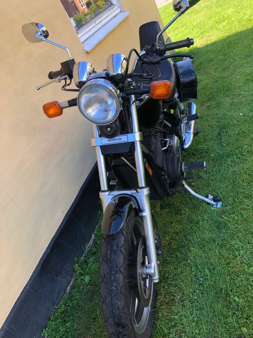 Honda VT 500 Shadow full