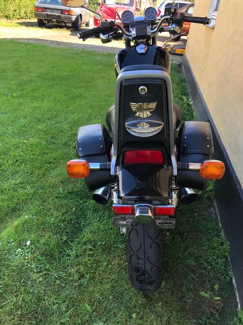 Honda VT 500 Shadow full