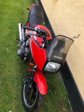 Suzuki GSX 750 ES full