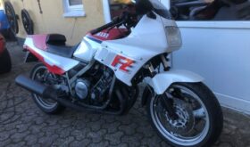 Yamaha FZ 750