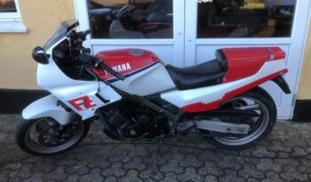 Yamaha FZ 750 full