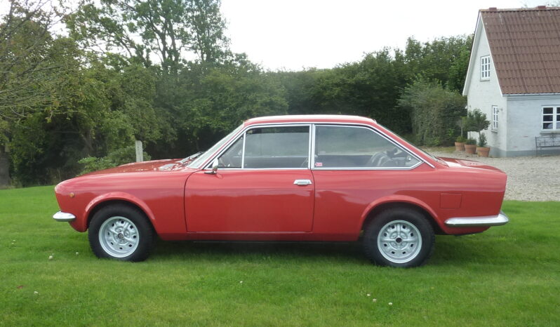 Fiat 124 Sport Coupe full