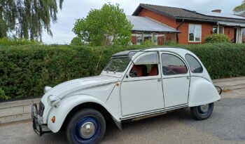 Citroën 2CV sedan full