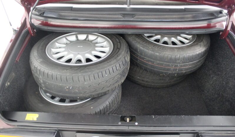 Saab 900 i full