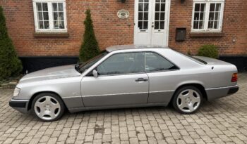 Mercedes-Benz E-Klasse (W124) 230CE full