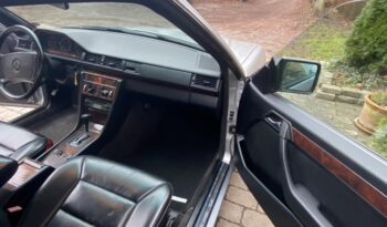Mercedes-Benz E-Klasse (W124) 230CE full