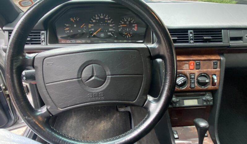 Mercedes-Benz E-Klasse (W124) 230CE full