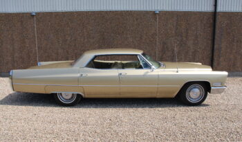 Cadillac Sedan DeVille 4 Dørs full