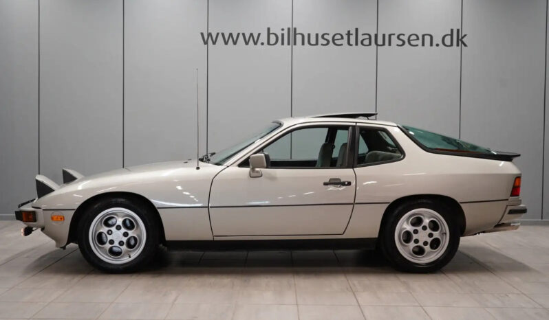 Porsche 924 s full