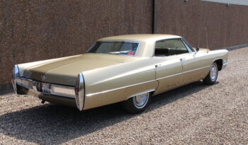 Cadillac Sedan DeVille 4 Dørs full