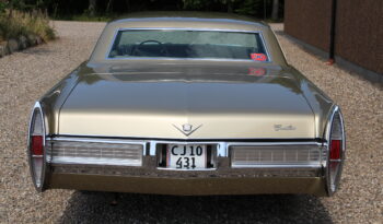 Cadillac Sedan DeVille 4 Dørs full