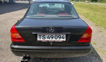 Mercedes-Benz 180 (W120) C180 1,8 Classic 4d full