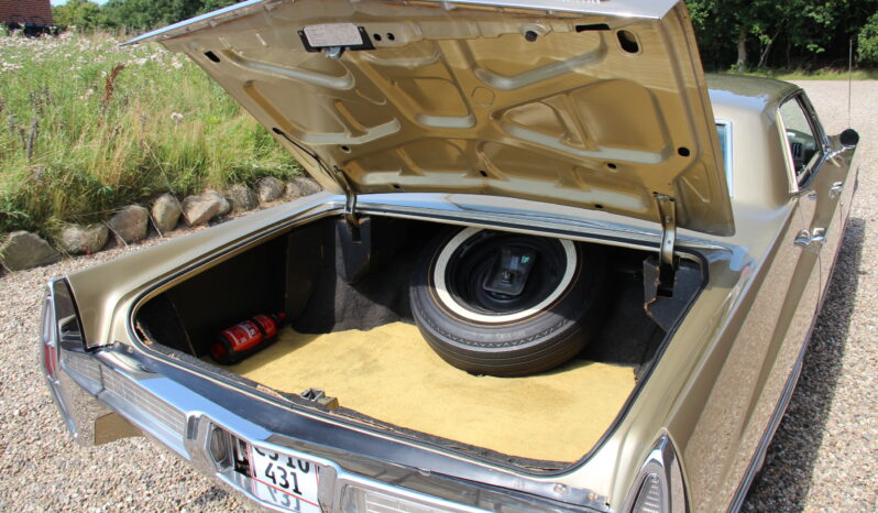 Cadillac Sedan DeVille 4 Dørs full