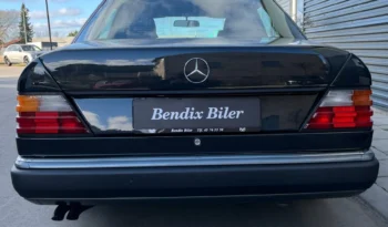 Mercedes-Benz E-Klasse (W124) 300E Sedan aut. full