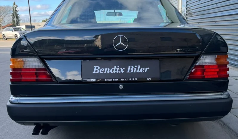 Mercedes-Benz E-Klasse (W124) 300E Sedan aut. full