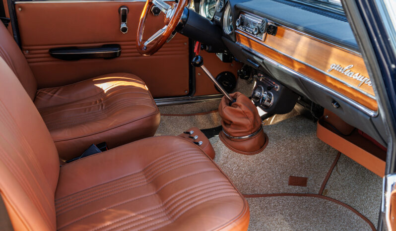 Alfa Romeo Giulia Super 1600 full