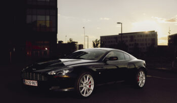 Aston Martin DB9 full