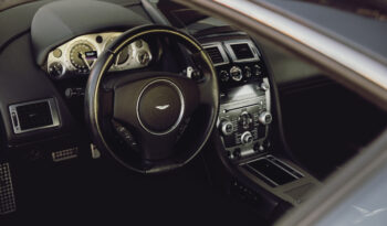 Aston Martin DB9 full
