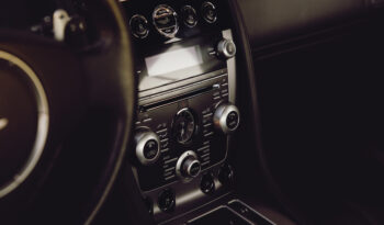 Aston Martin DB9 full