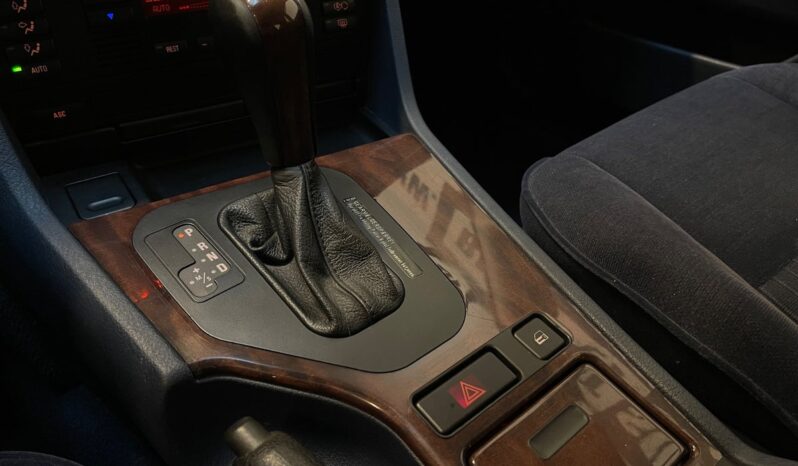 BMW 5-serie E39 528i 2,8 Steptr. 4d full