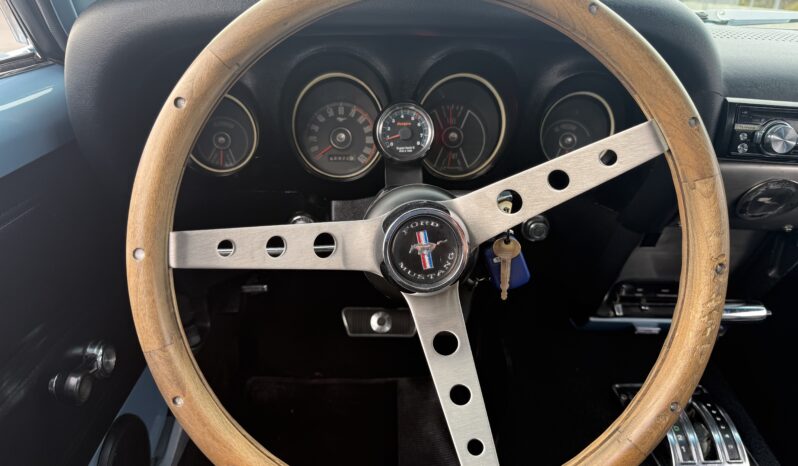 Ford Mustang 302 cui V8 Hardtop Coupe full