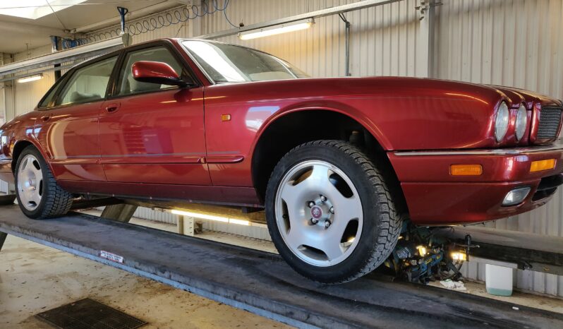 Jaguar XJR X300 full