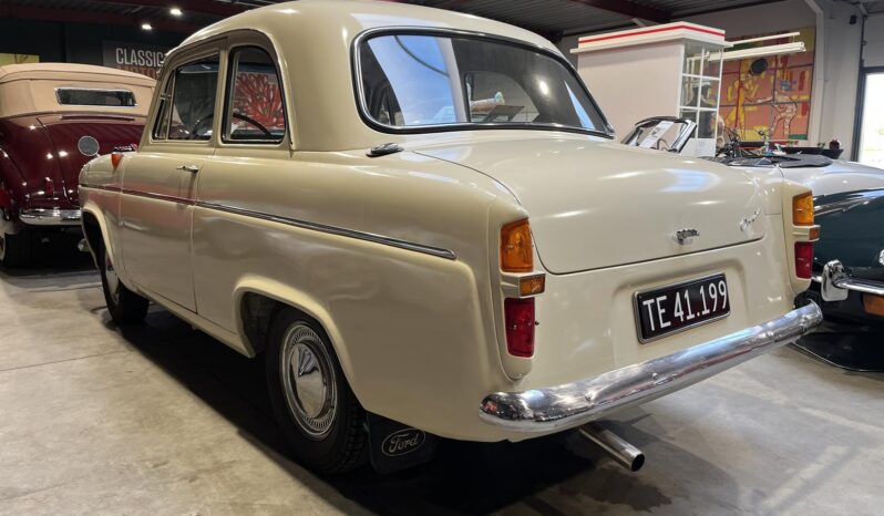 Ford Anglia MK ll De Luxe full
