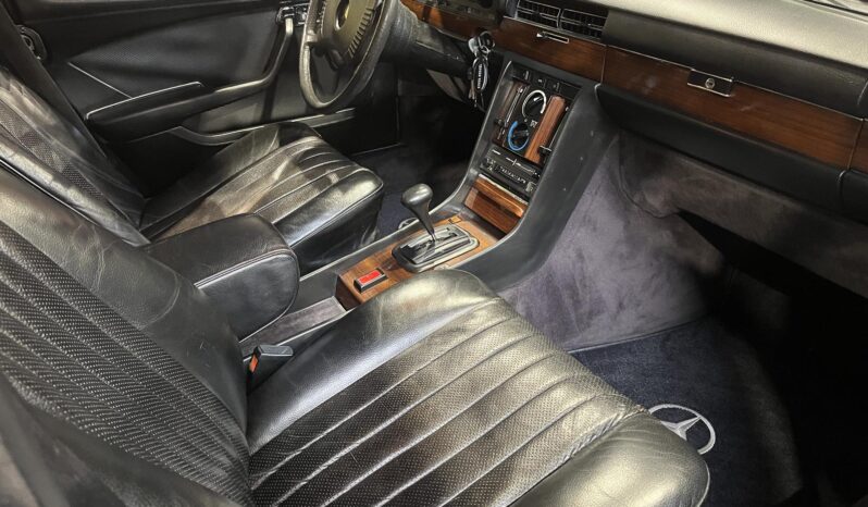 Mercedes-Benz 280-450 (W116) 350 V8 sedan full