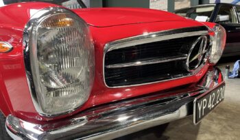 Mercedes-Benz SL (W113) 230 Cabriolet full