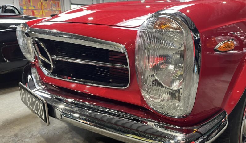 Mercedes-Benz SL (W113) 230 Cabriolet full
