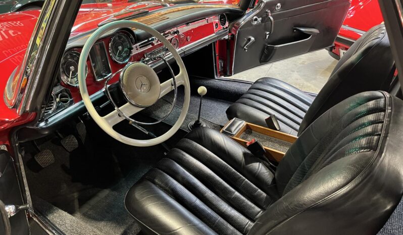 Mercedes-Benz SL (W113) 230 Cabriolet full