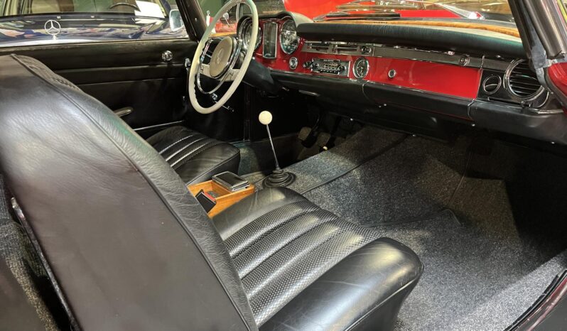Mercedes-Benz SL (W113) 230 Cabriolet full