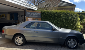 Mercedes-Benz E-Klasse (W124) CE-300 full