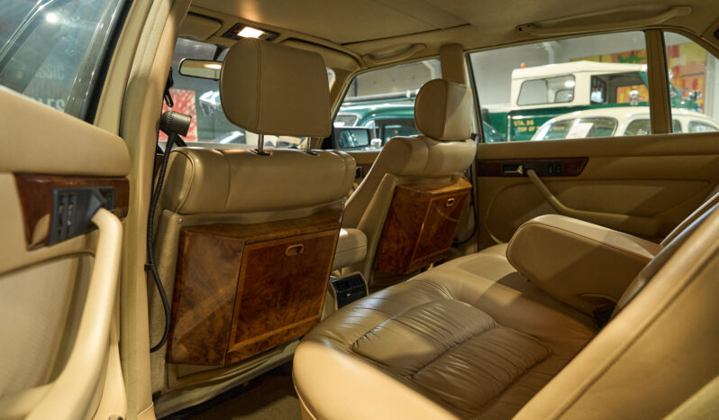 Mercedes-Benz S-Klasse (W126) 560 SEL 5,6 V8 full