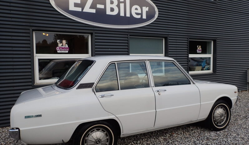Mazda Øvrige 1200 Deluxe 4 D Sedan full